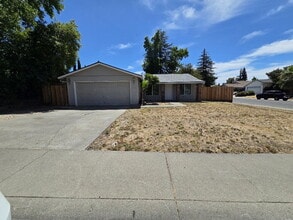 Building Photo - 9400 Bravo Way