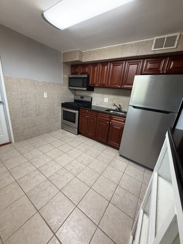 Foto del edificio - 4132 Longshore Ave