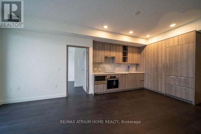 Photo du bâtiment - 95 McMahon Dr