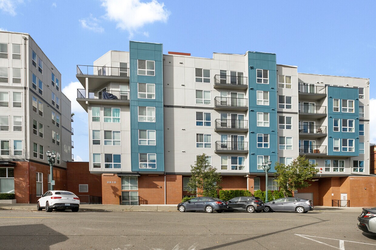 2818 Grand Ave Unit B401, Everett, WA 98201 Condo for Rent in Everett