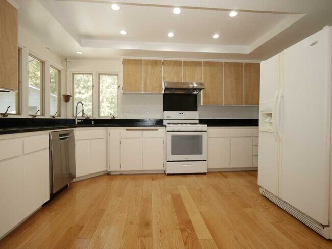 Foto del edificio - 1760 Winton Rd