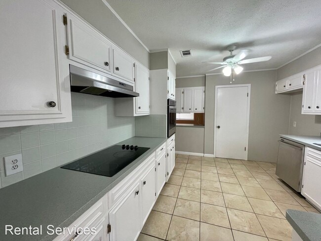 Building Photo - 4 br, 2 bath House - 6510 Daisy Drive