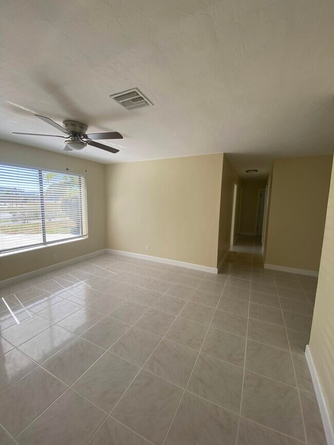 Foto del edificio - 426 SW 14th Ave