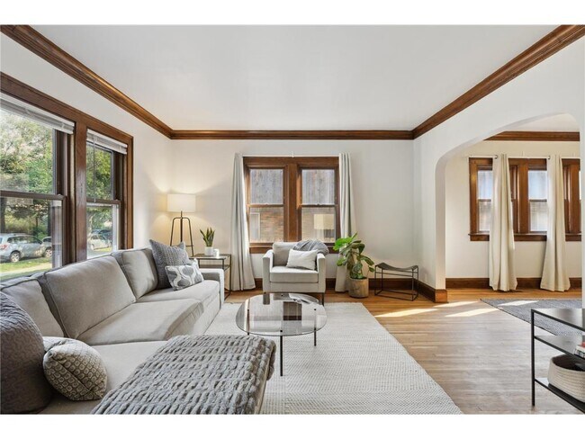 Foto del edificio - 955 17th Ave SE