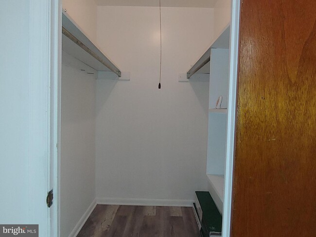 Foto del edificio - 6 Burr Ave