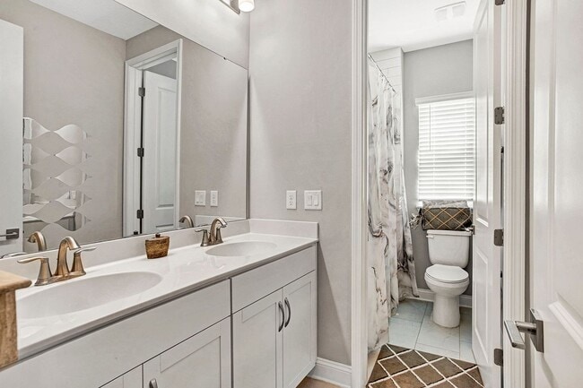 Building Photo - 332 Rum Runner Wy