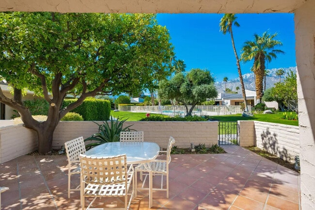 Building Photo - 2604 N Whitewater Club Dr