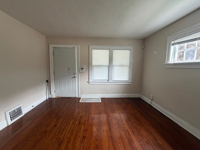 Foto del edificio - 1241 Bissell St