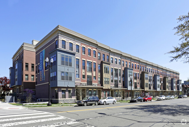 Building Photo - Georgia Row at Walter Reed