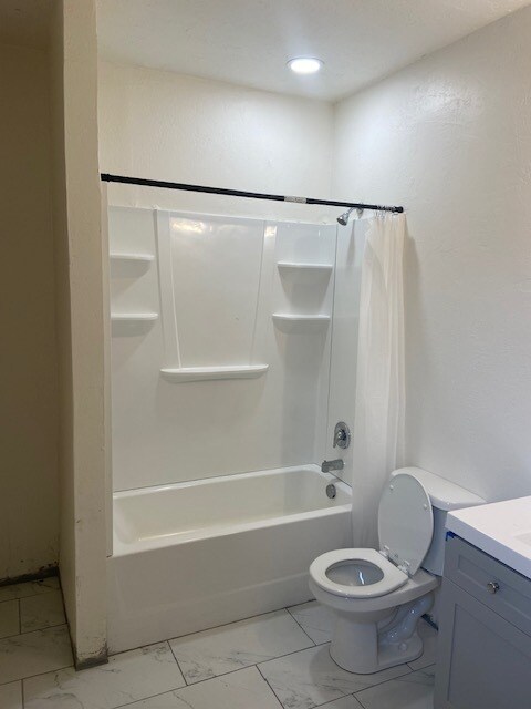 Foto del edificio - 110 N 300 E