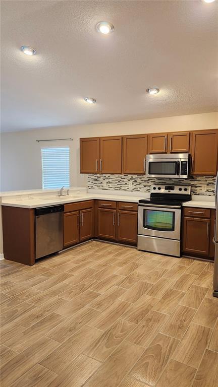 Building Photo - 7955 Carriage Pointe Dr