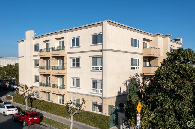 8866 Alcott St - Alcott Gardens