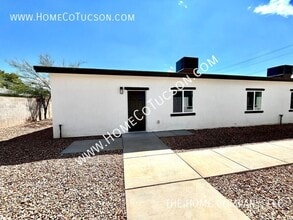 Building Photo - 1603 S Van Buren Ave