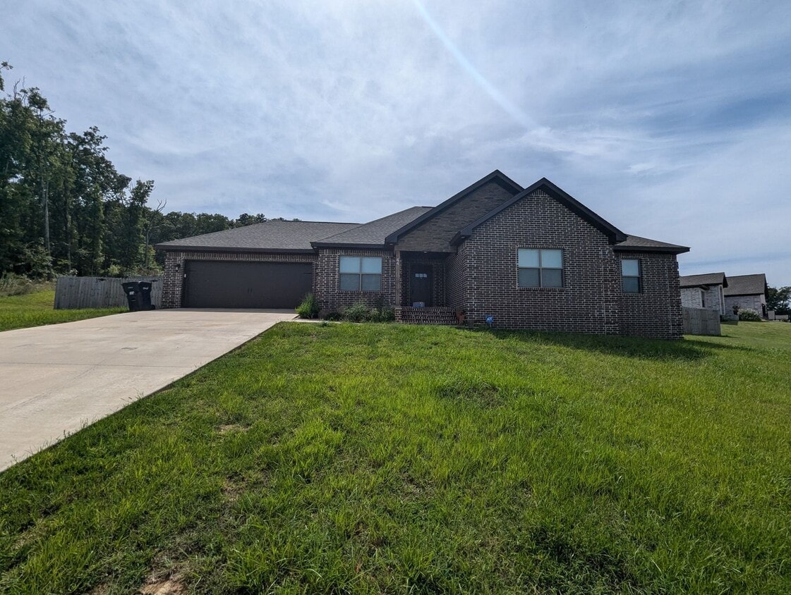 Primary Photo - 3 Bed/ 2 Bath Home in Riverwood Estates