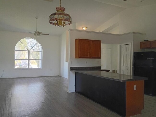 Foto del edificio - 829 Blanc Ct