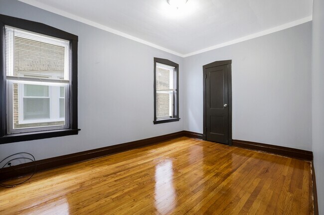 Building Photo - 8243 S Sangamon St