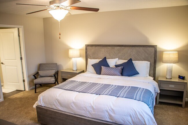 Interior Photo - The Square at Latham Park