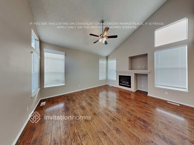 Foto del edificio - 8793 Katherine Ct