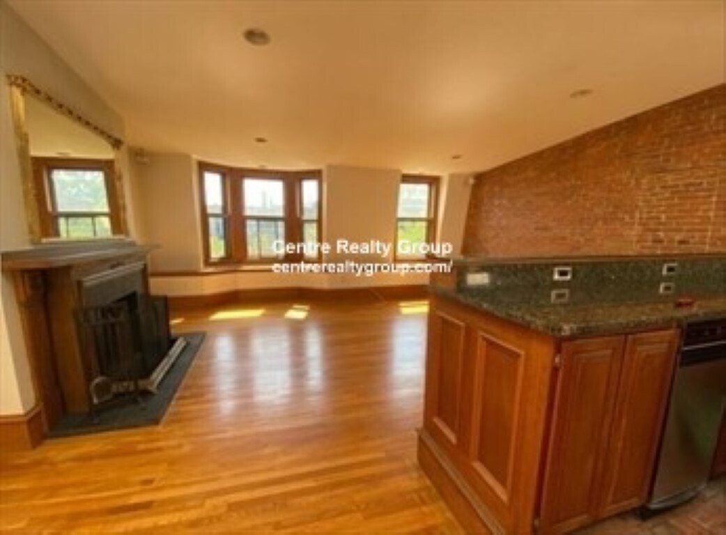 17 Holyoke St, Boston, MA 02116 Condo for Rent in Boston, MA