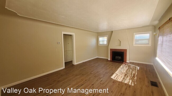 Foto del edificio - 2 br, 1 bath House - 133 Jones St