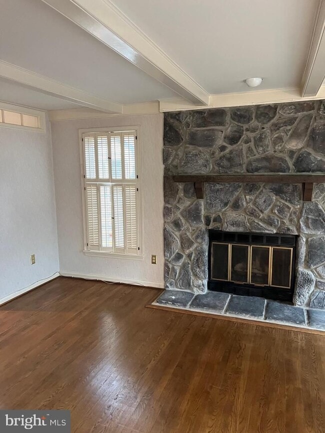 Foto del edificio - 10775 Brewer House Rd