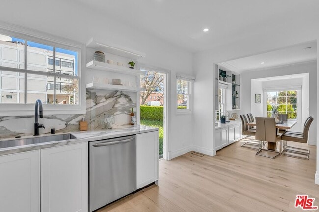 Foto del edificio - 133 S Linden Dr