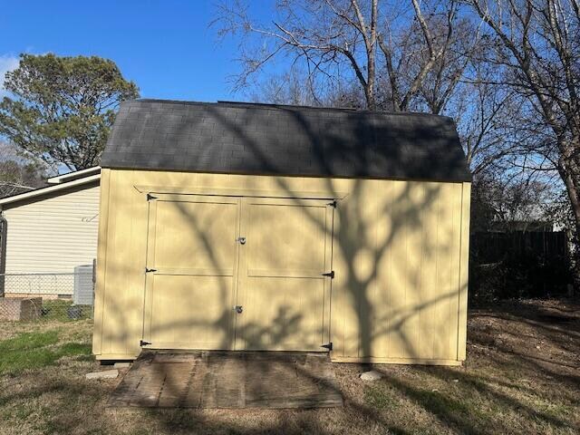 Foto del edificio - 5025 Lake Cir Dr NE