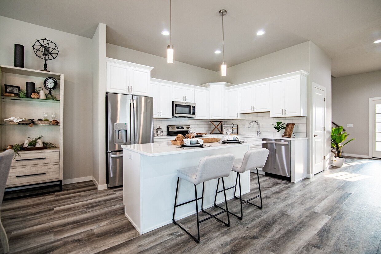 La cocina de Earl Twin Homes - The Earl Twin Homes