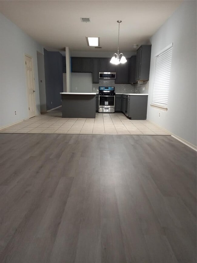 Foto del edificio - 2018 Old Ml Rd