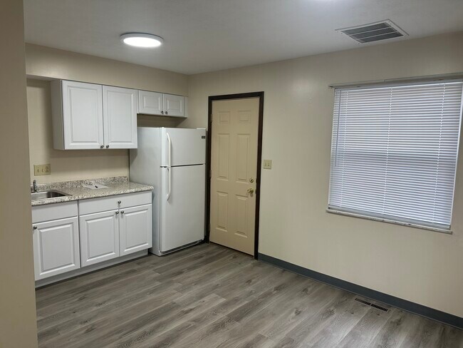 Foto del edificio - 270 Stocksdale Dr