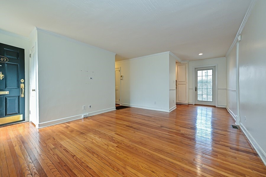Building Photo - Scotland Colony in Myers Park