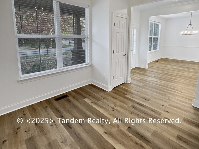 Building Photo - 209 Watson View Dr