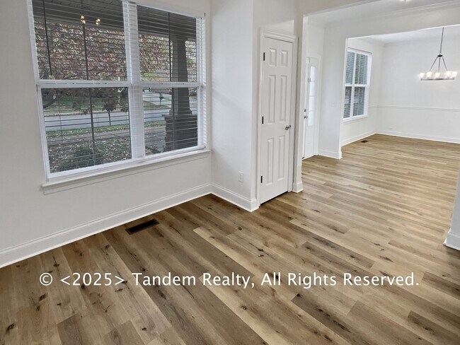 Foto del edificio - 209 Watson View Dr