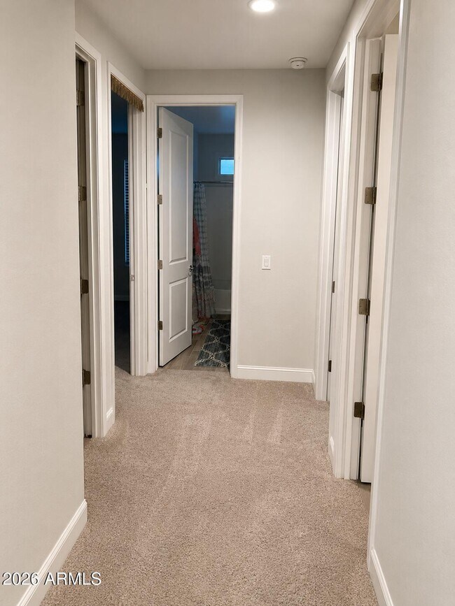 Foto del edificio - 6523 E Bluefield Ave