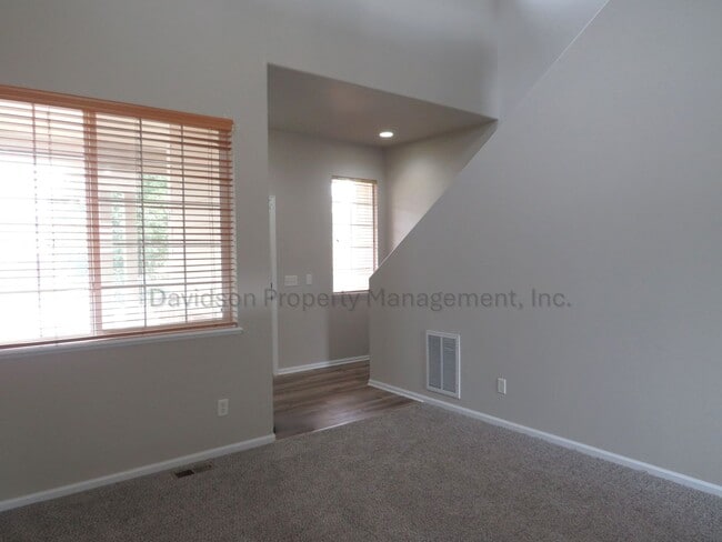 Building Photo - Gorgeous 3 Bedroom House in Eastern Colorado Springs