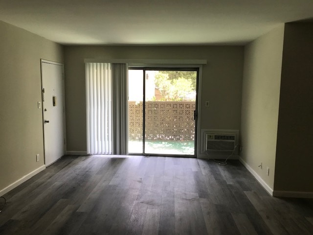 Building Photo - 4804 Gaviota Ave