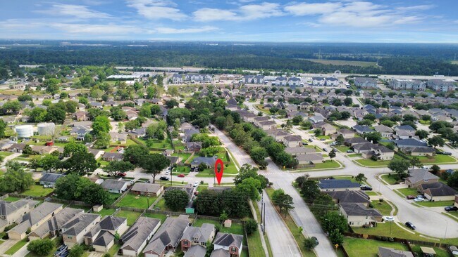 Building Photo - 10603 Thorncliff Dr