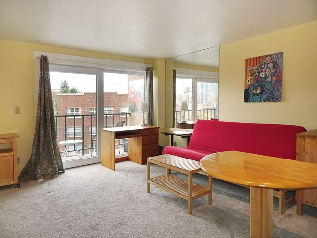 Building Photo - 0BD/1BA Seattle Condo