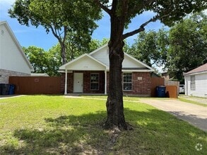 Building Photo - 1718 Dennison St