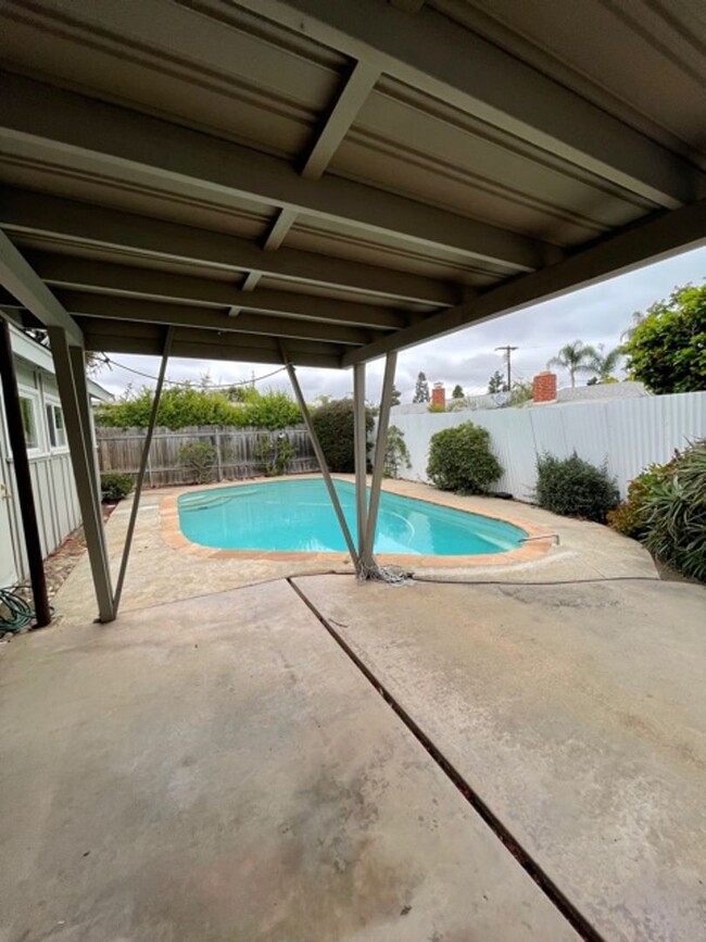 Foto del edificio - 3/2 With Pool in Clairemont Neighborhood