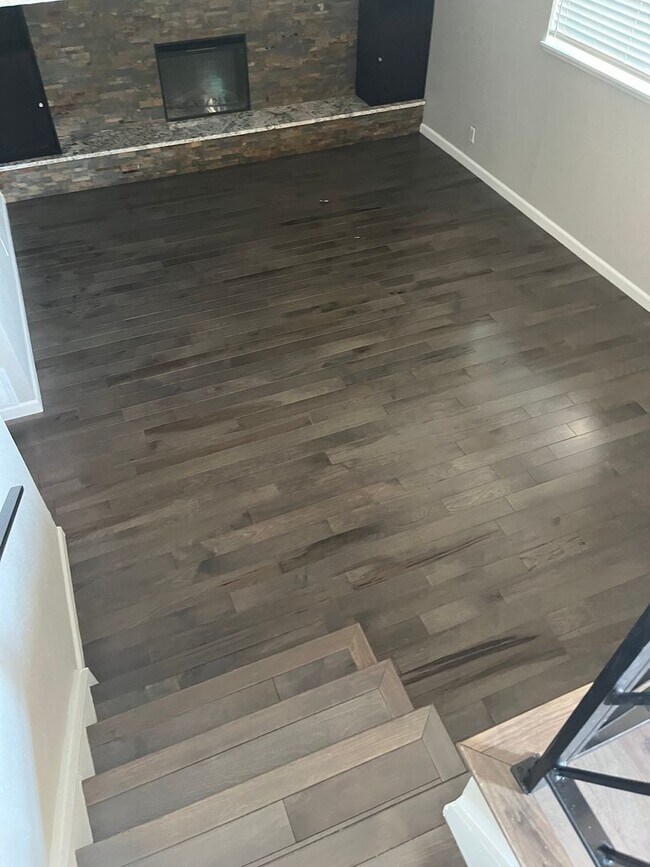 Building Photo - Beautiful 4bd 3bth Home Move In Ready!