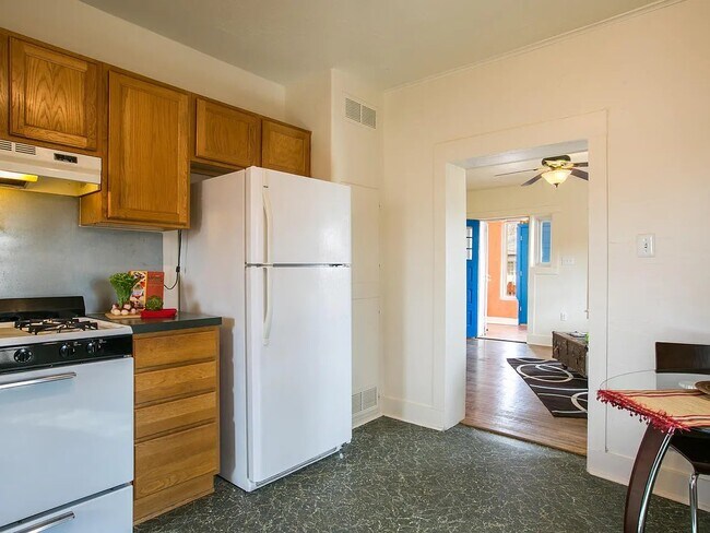 Foto del edificio - 1405 8th St NW