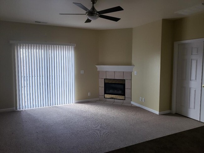 Foto del edificio - Snyder Avenue Townhomes