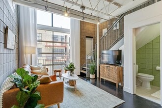 Building Photo - 360 W Broadway