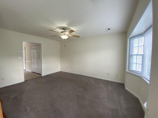 Foto del edificio - 3985-3ee8 Sterling Pointe Dr