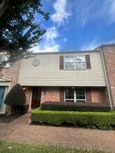 Building Photo - 5817 Valley Forge Dr