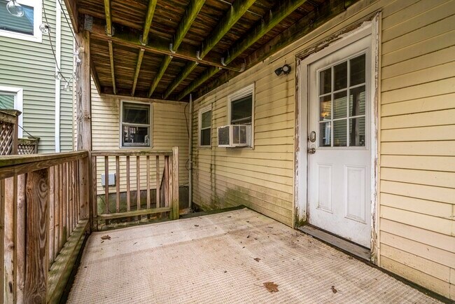 Foto del edificio - 442 W 4th St