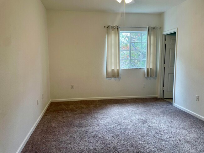 Foto del edificio - 4988 SE Mariner Garden Cir