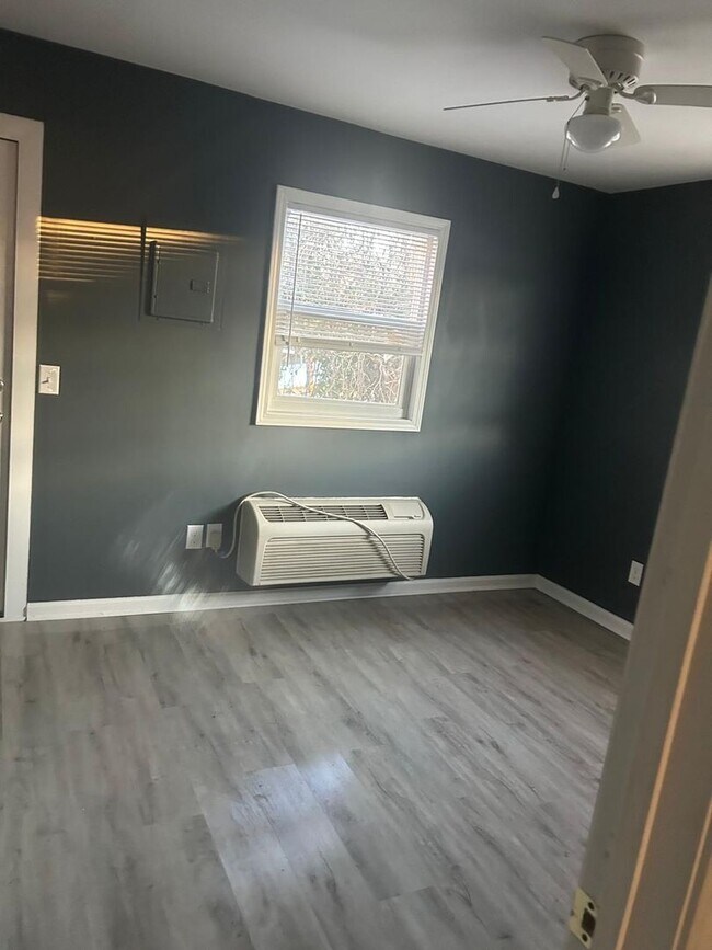 Foto del edificio - 313 W Kearns Ave