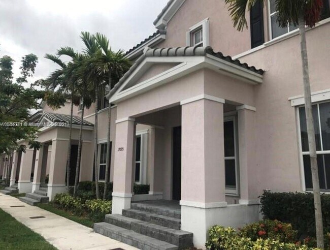 Building Photo - 9340 SW 170th Passage
